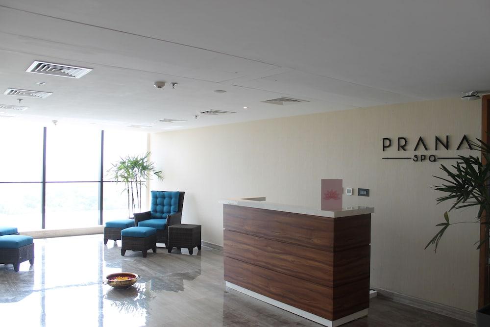 Doubletree By Hilton Ahmedabad Hotel Ngoại thất bức ảnh
